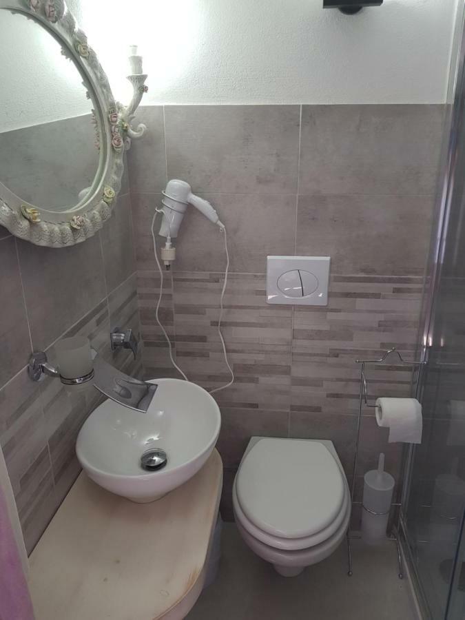 Casa Vacanze Valentina Porto Conte Buitenkant foto
